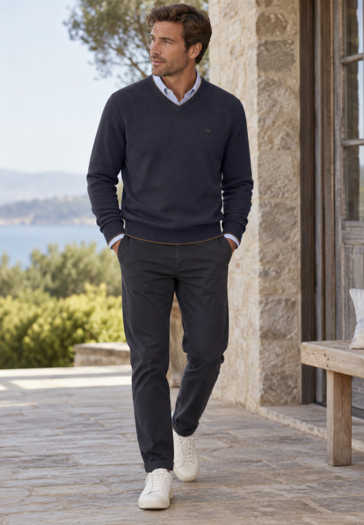 Pull FYNCH-HATTON 690 navy